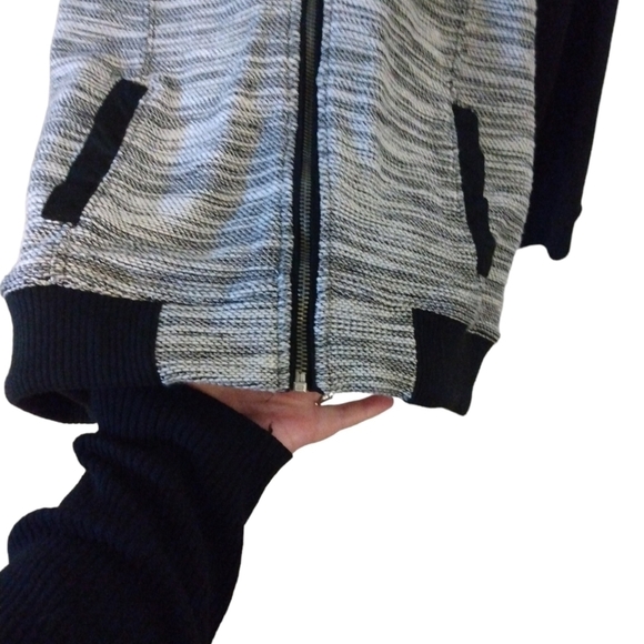 Per Se Sport Black & Gray Knit Medium Weight Pocketed Zip Up Jacket L - Picture 5 of 9